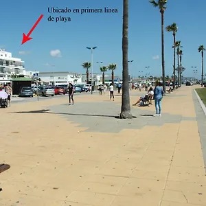 Piso En Conil, 1º Linea De Playa Con Wifi Gratis Apartamento